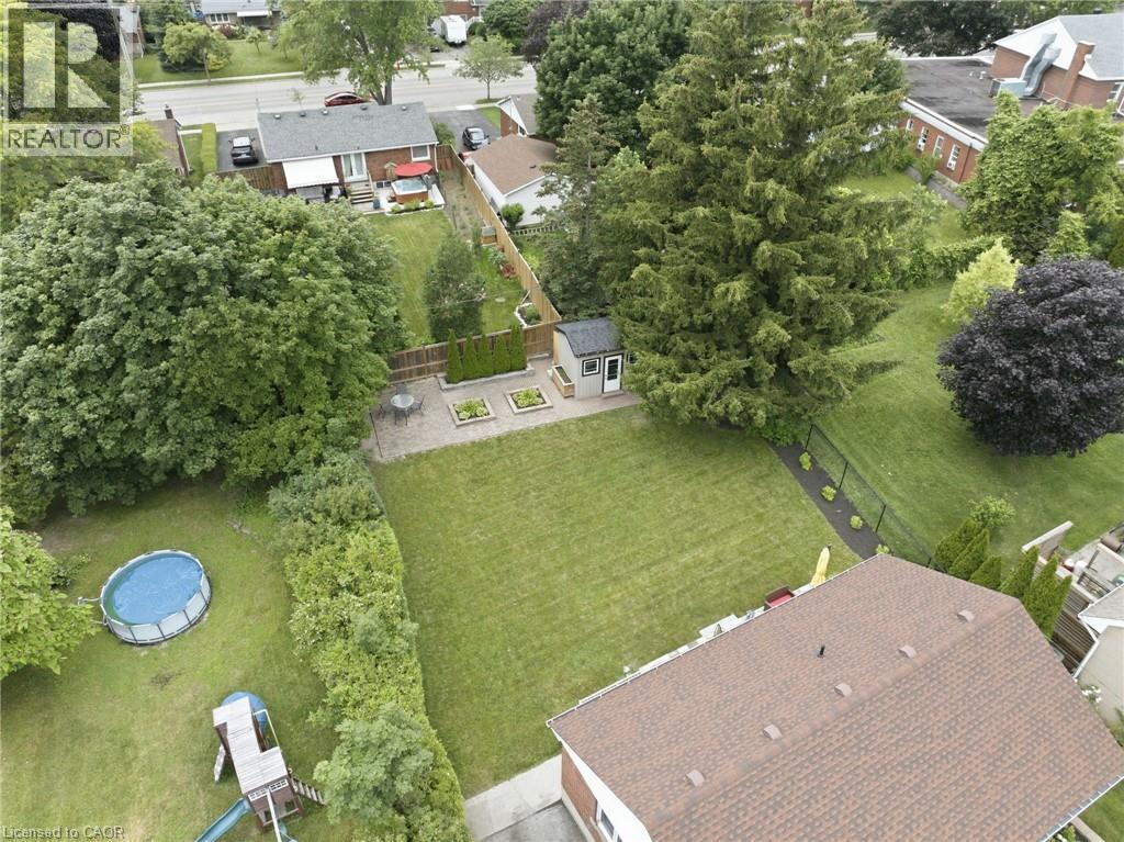 16 KINGS FOREST Drive