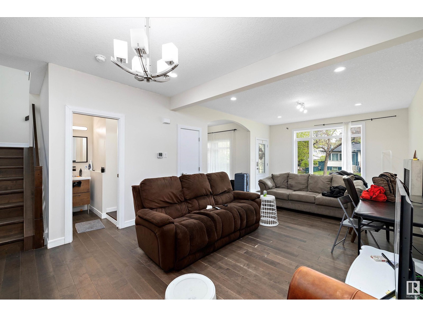 10717 76 AV NW