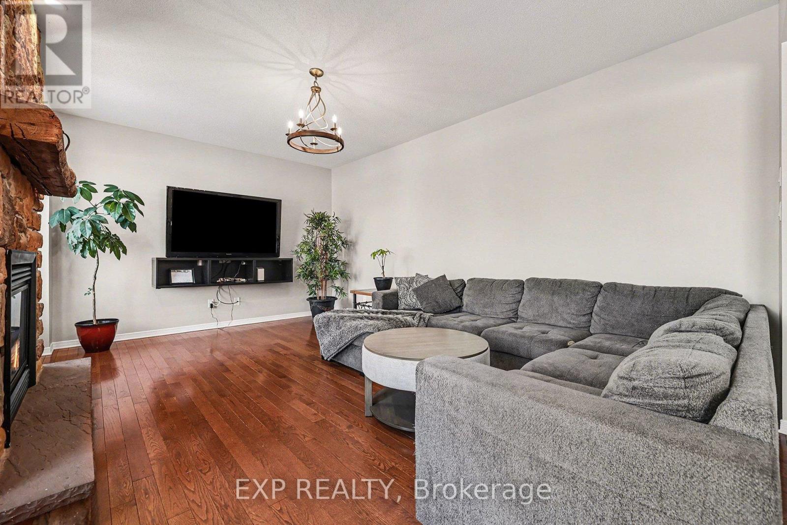 39 WHITE TAIL DRIVE N