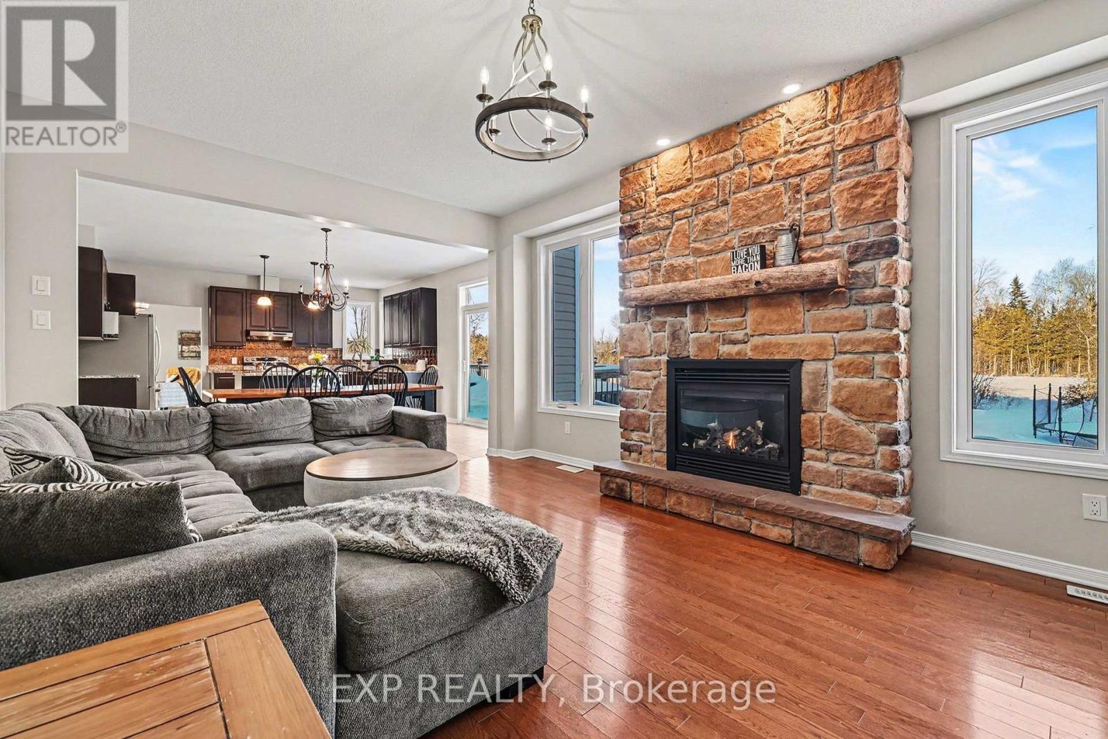 39 WHITE TAIL DRIVE N