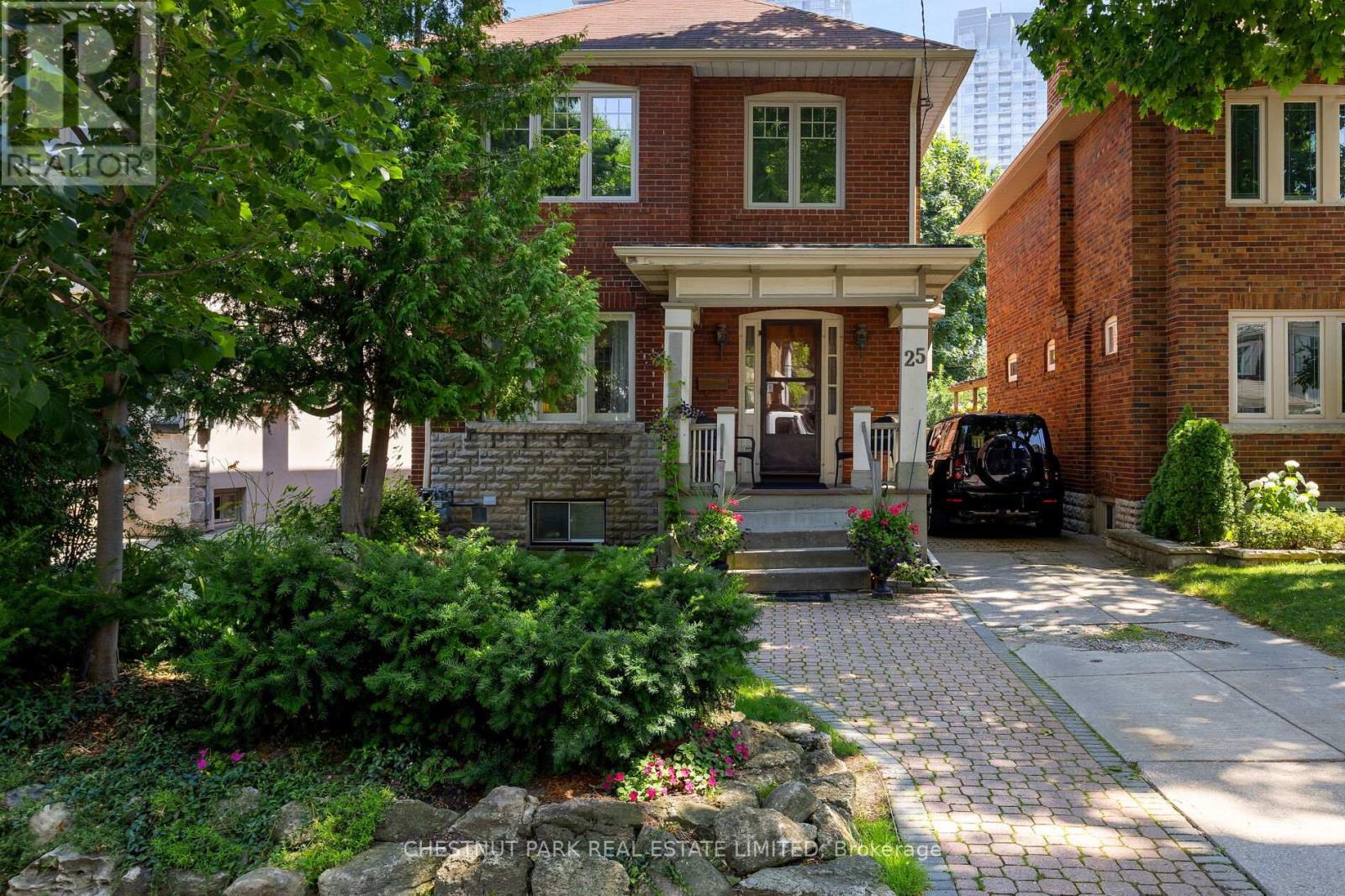 25 MAXWELL AVENUE