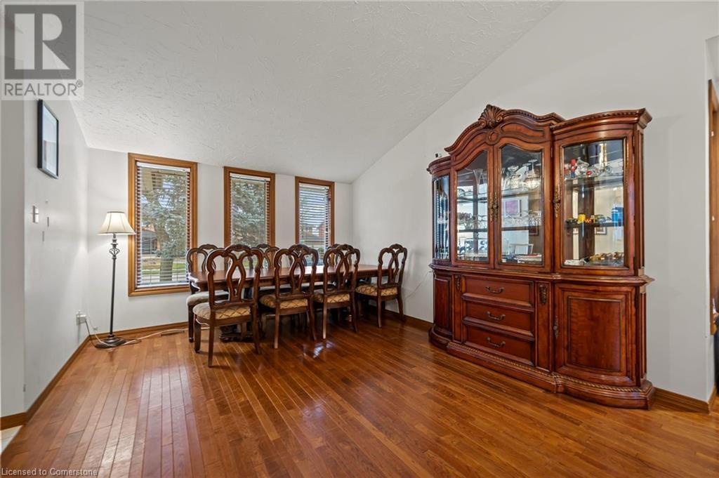 10 KORTRIGHT Road E