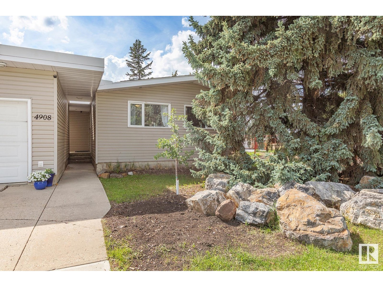 4908 112 ST NW