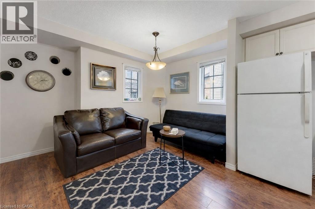 931 GLASGOW Street Unit# 5B