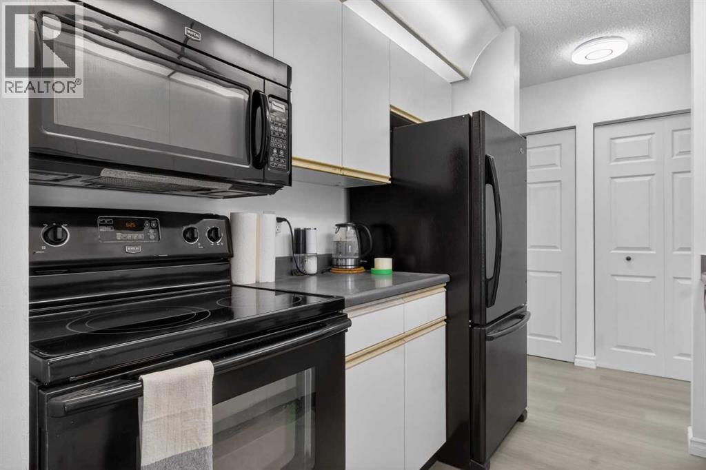 414, 10 Dover Point SE