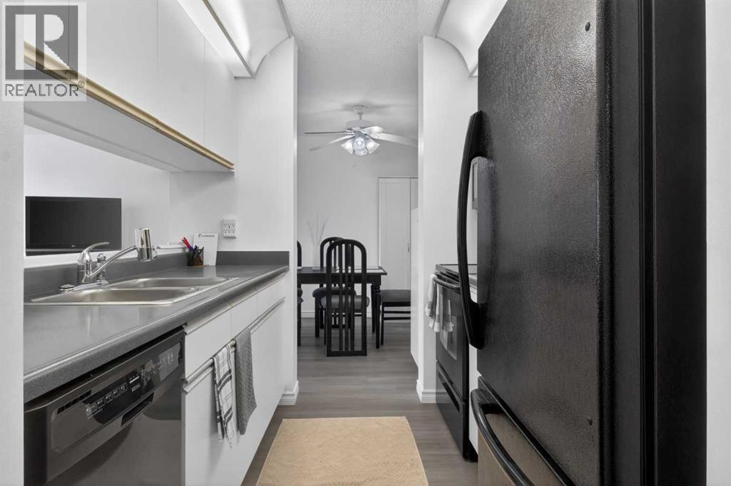 414, 10 Dover Point SE
