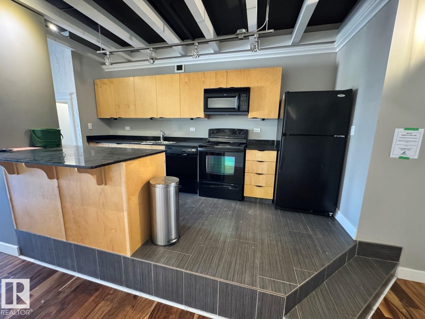 #304 10179 105 ST NW