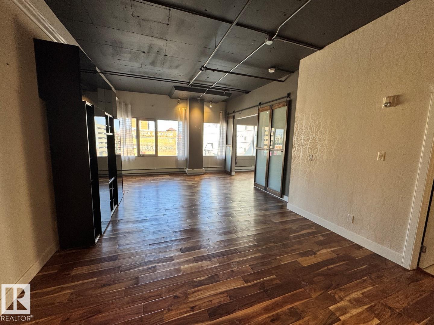 #304 10179 105 ST NW