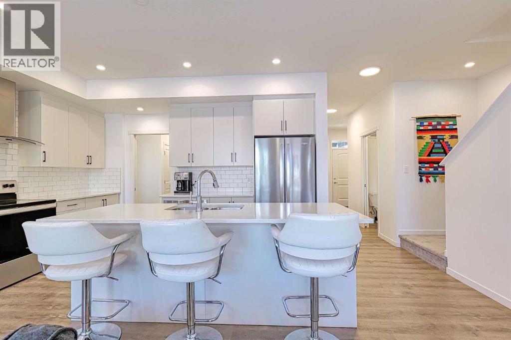 146 Arbour Lake Rise NW