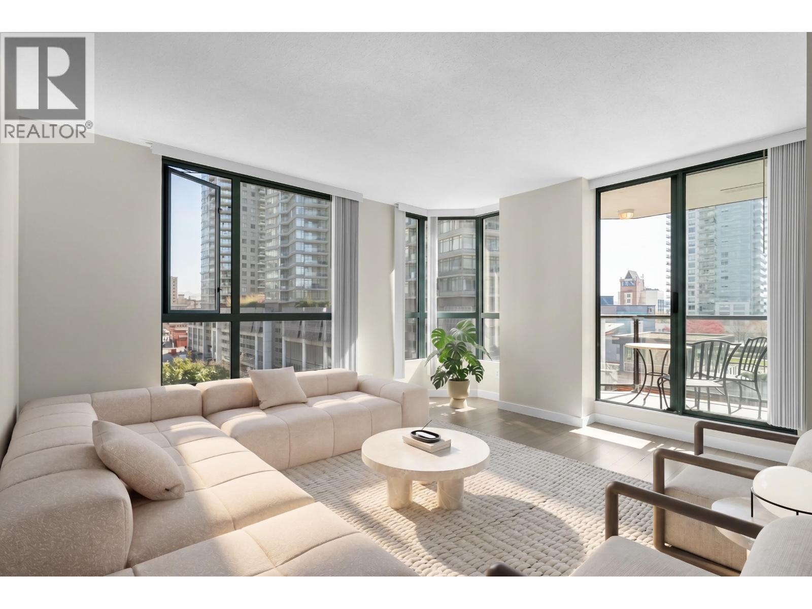Photo 1 of 25 — 607 55 TENTH STREET Unit 607, New Westminster, BC V3M6R5