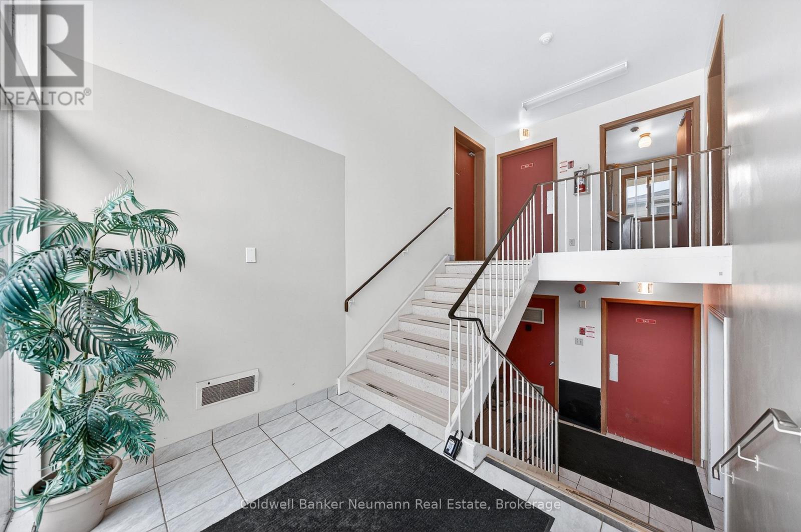 111 CONROY CRESCENT