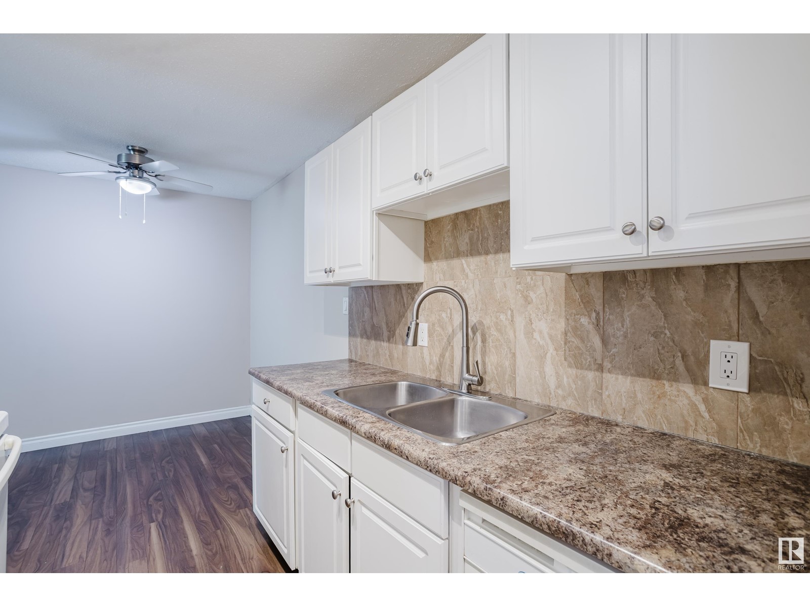 #302 11324 97 ST NW