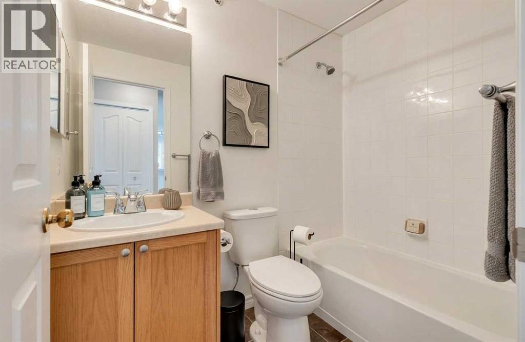 2302, 20 Harvest Rose Park NE