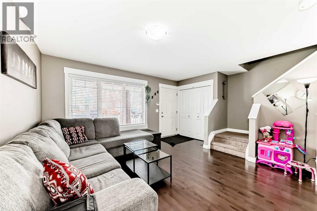 176 Cascades Passage