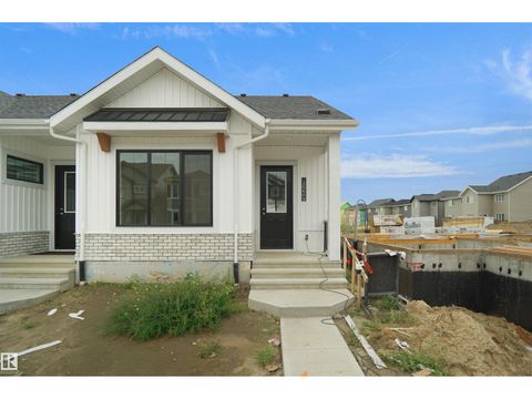 20609 42 AV NW Edmonton AB T6M0R8