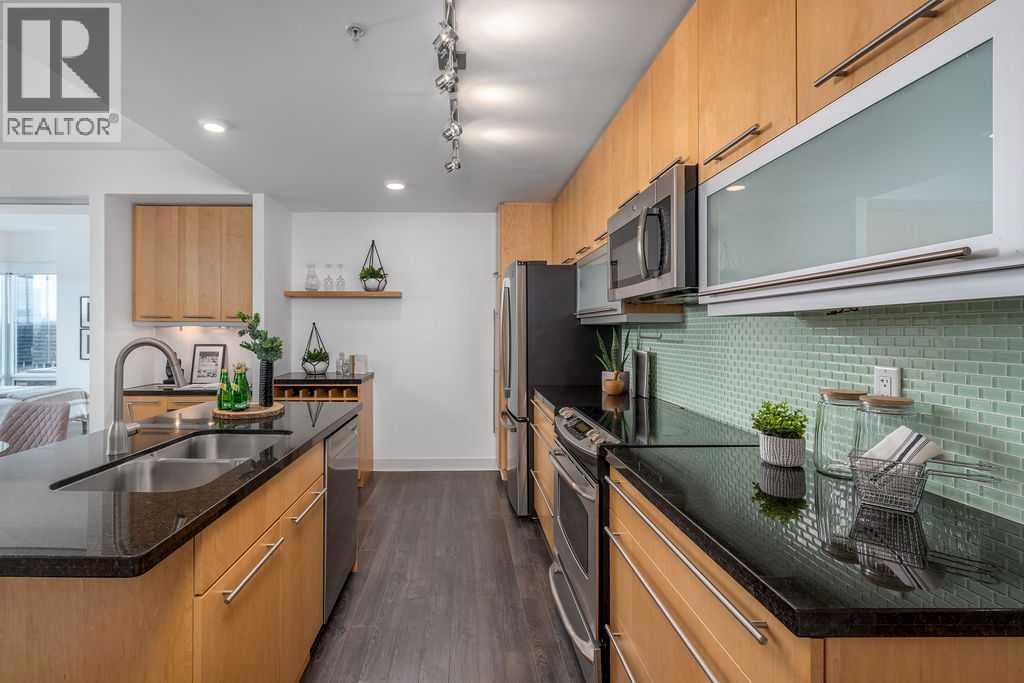 1703, 215 13 Avenue SW