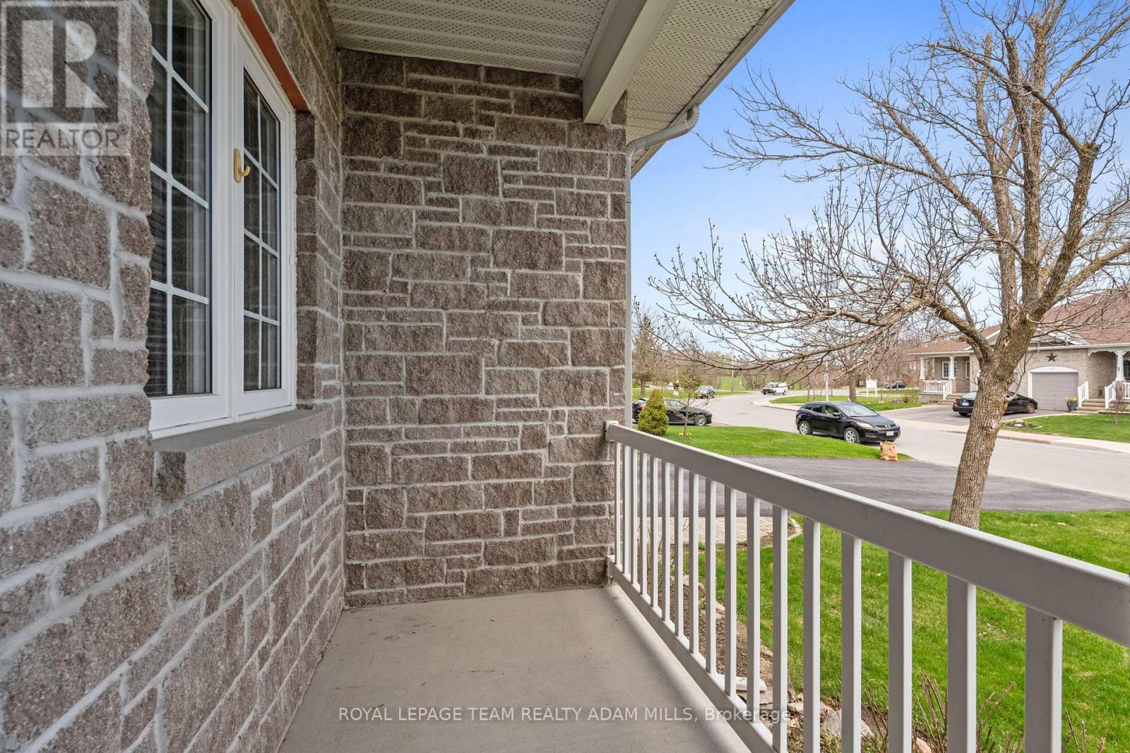 98 PATTERSON CRESCENT