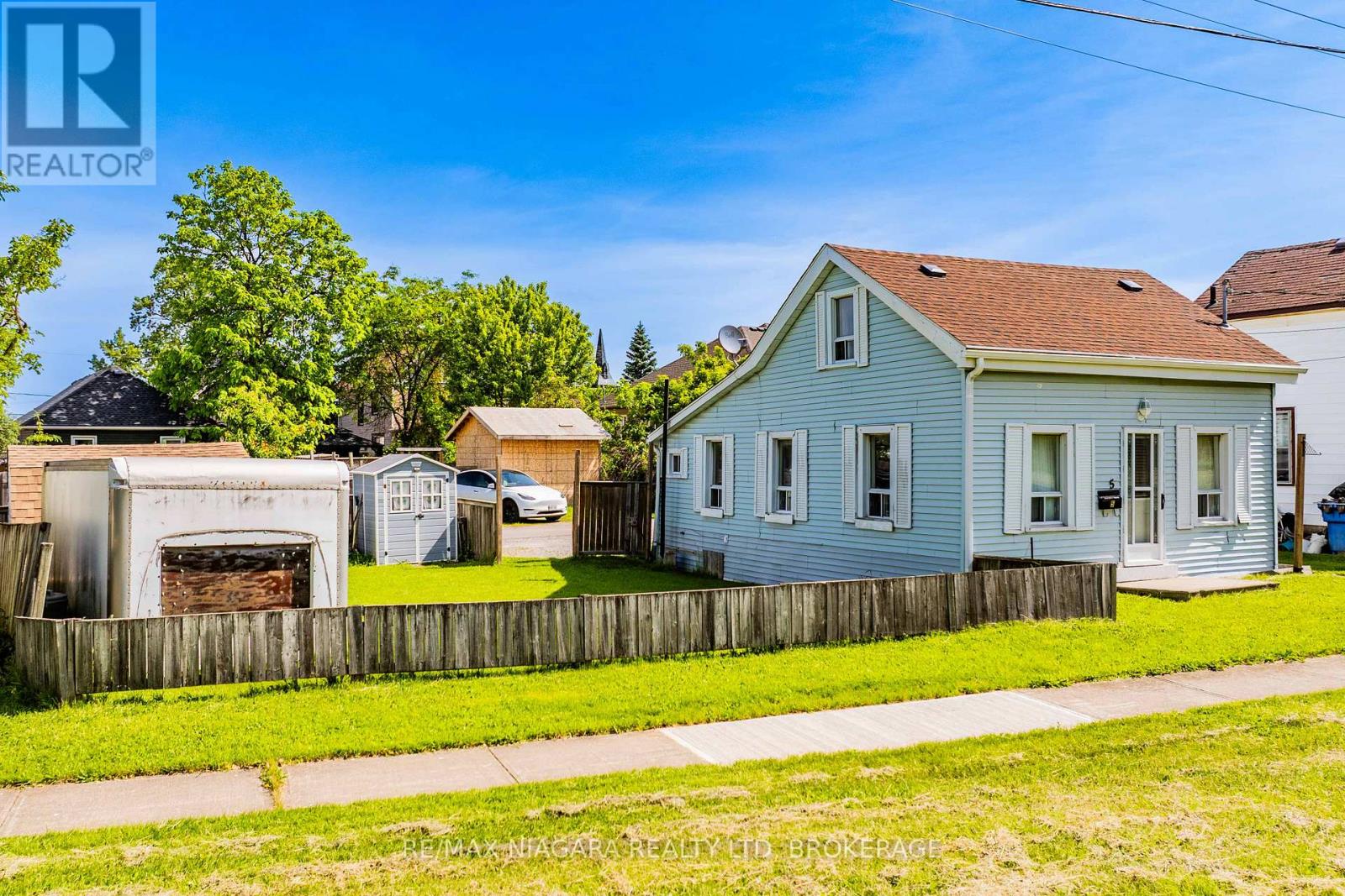 5 BIRCH STREET
