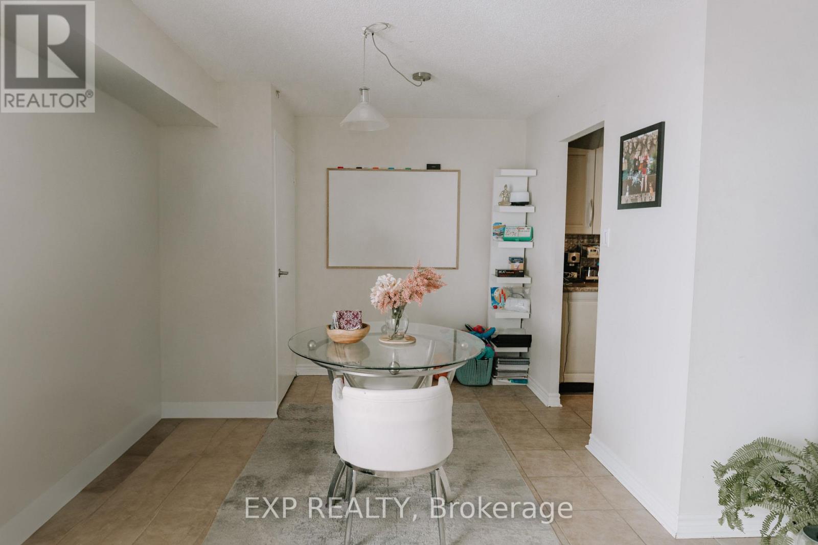 1207 - 858 COMMISSIONERS ROAD E