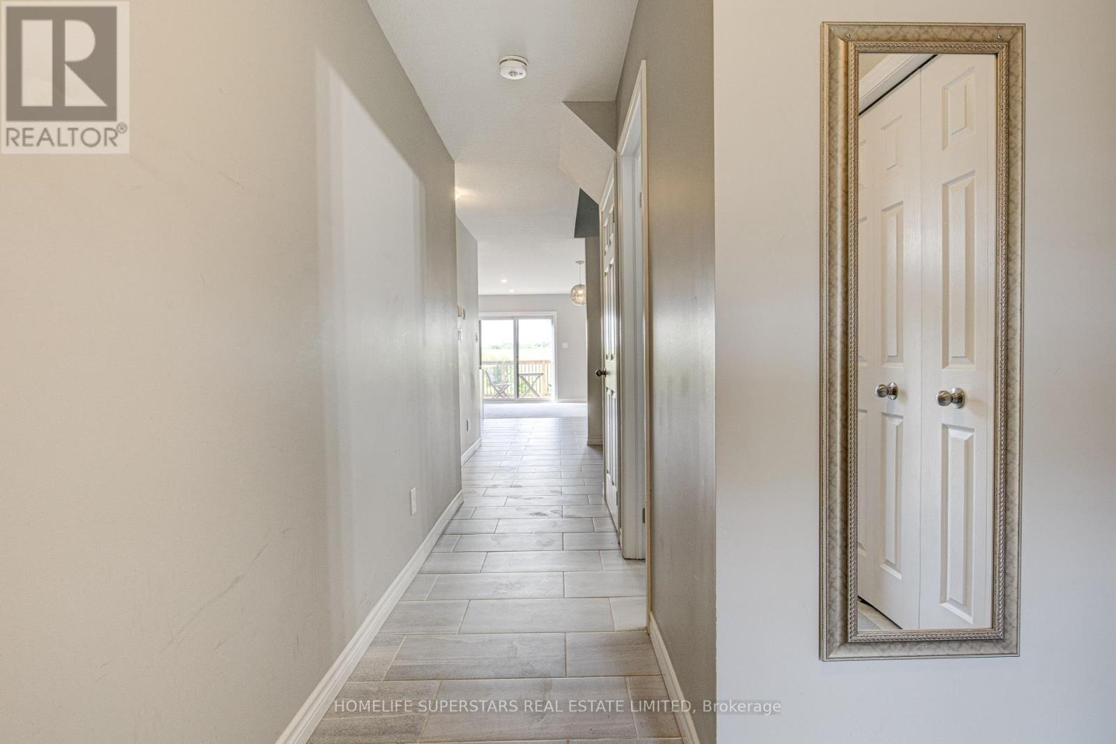 33 WOODEDGE CIRCLE