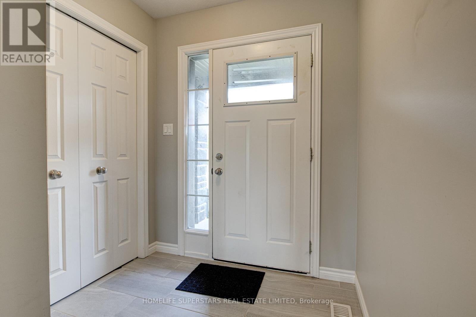 33 WOODEDGE CIRCLE