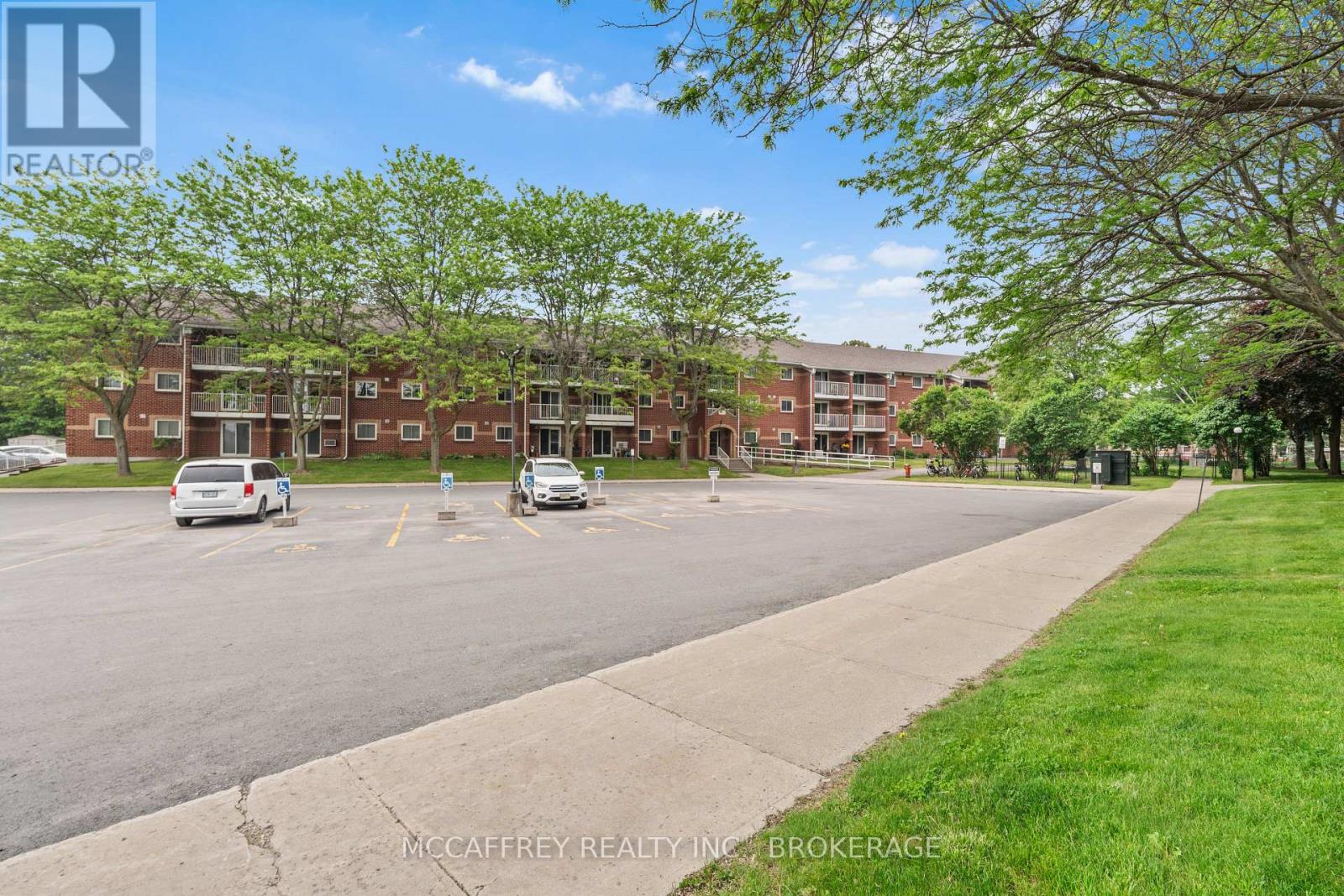 204 - 561 ARMSTRONG ROAD