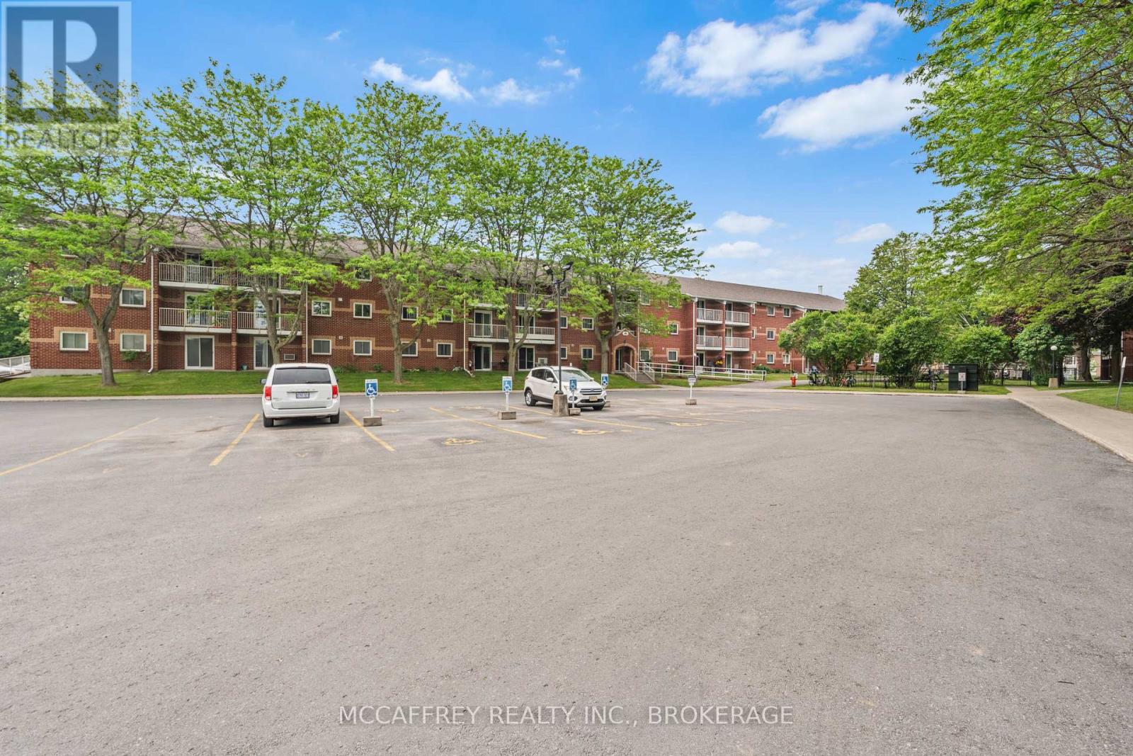 204 - 561 ARMSTRONG ROAD