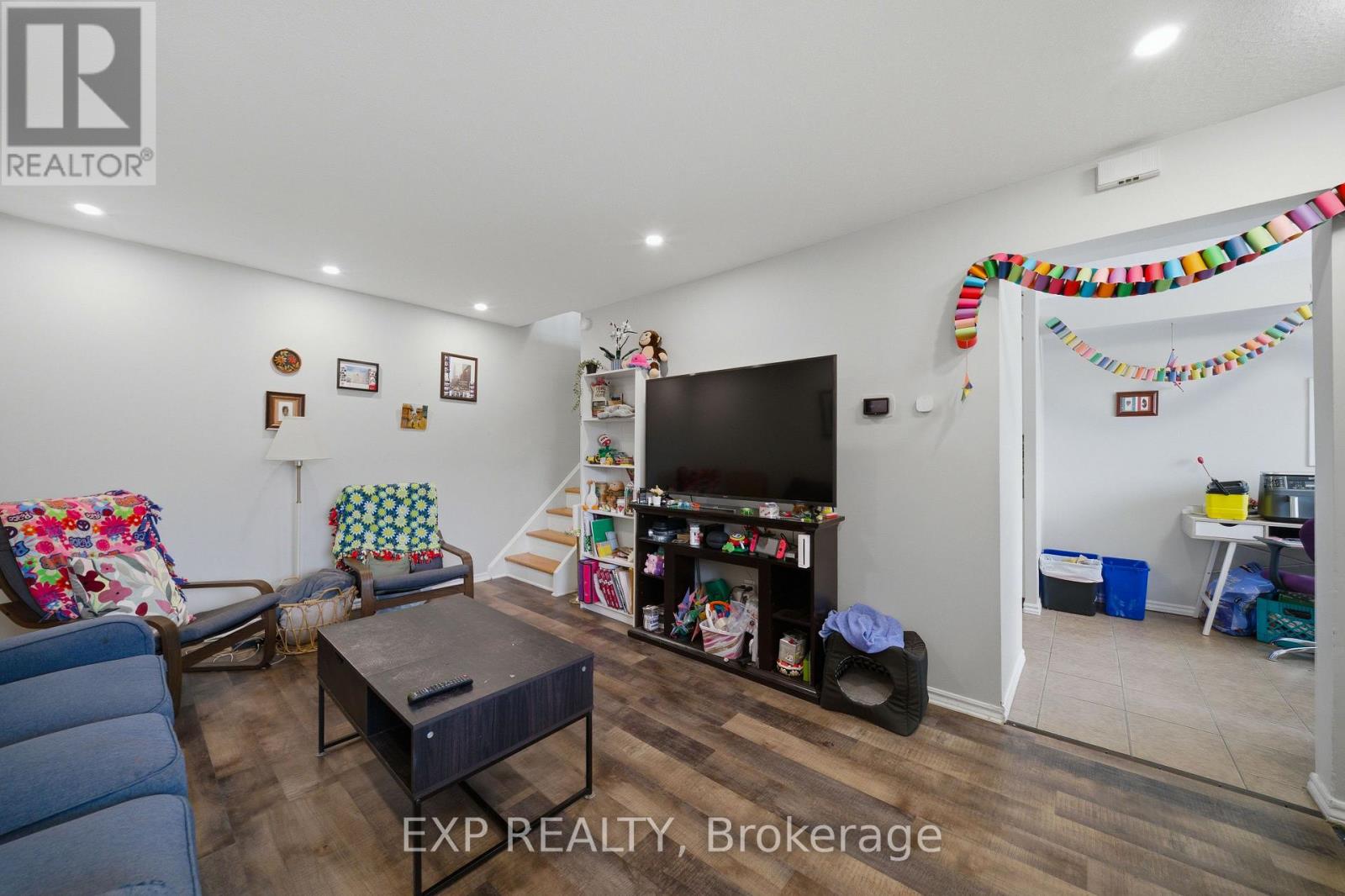 11 - 1675 HEATHERINGTON ROAD