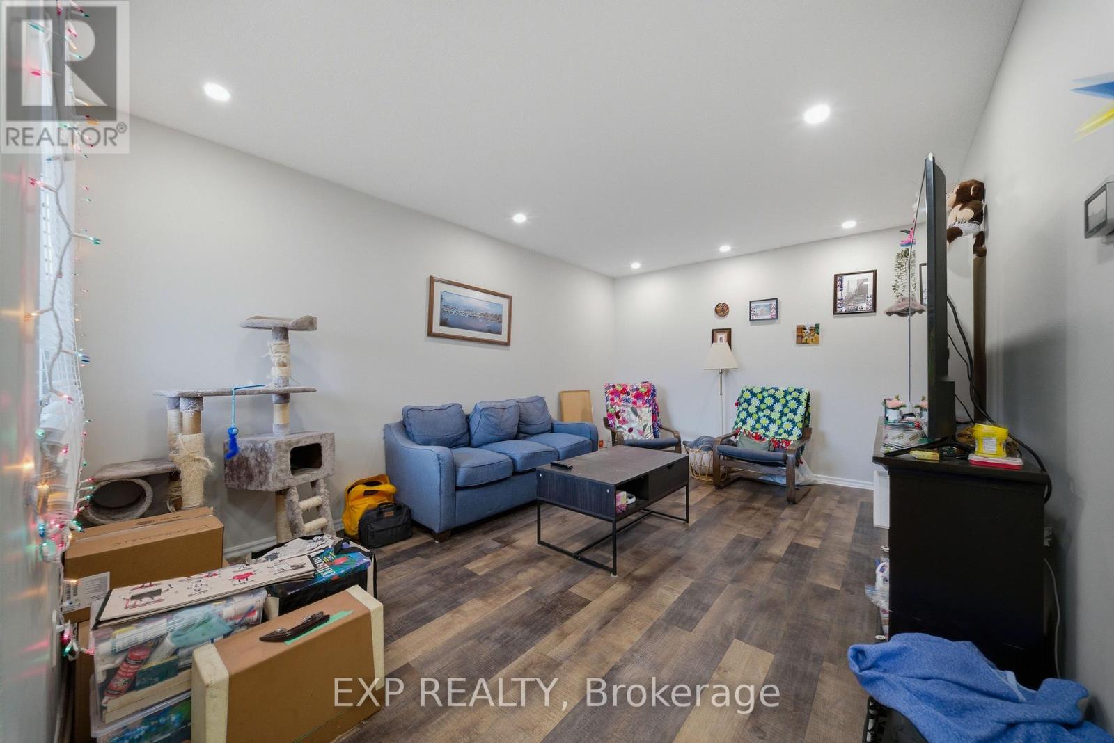 11 - 1675 HEATHERINGTON ROAD