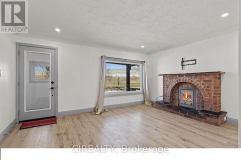 14 ELMWOOD AVENUE St. Catharines (E. Chester) ON L2R2T7