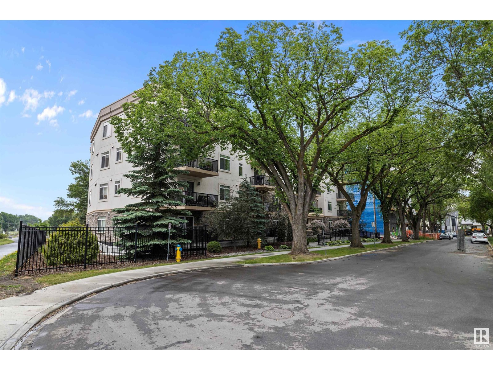 #204 8631 108 ST NW