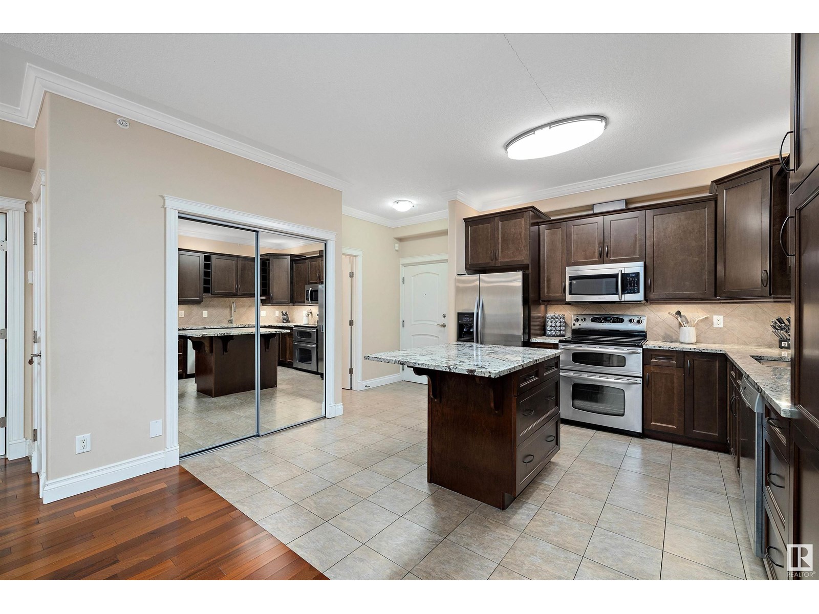 #204 8631 108 ST NW