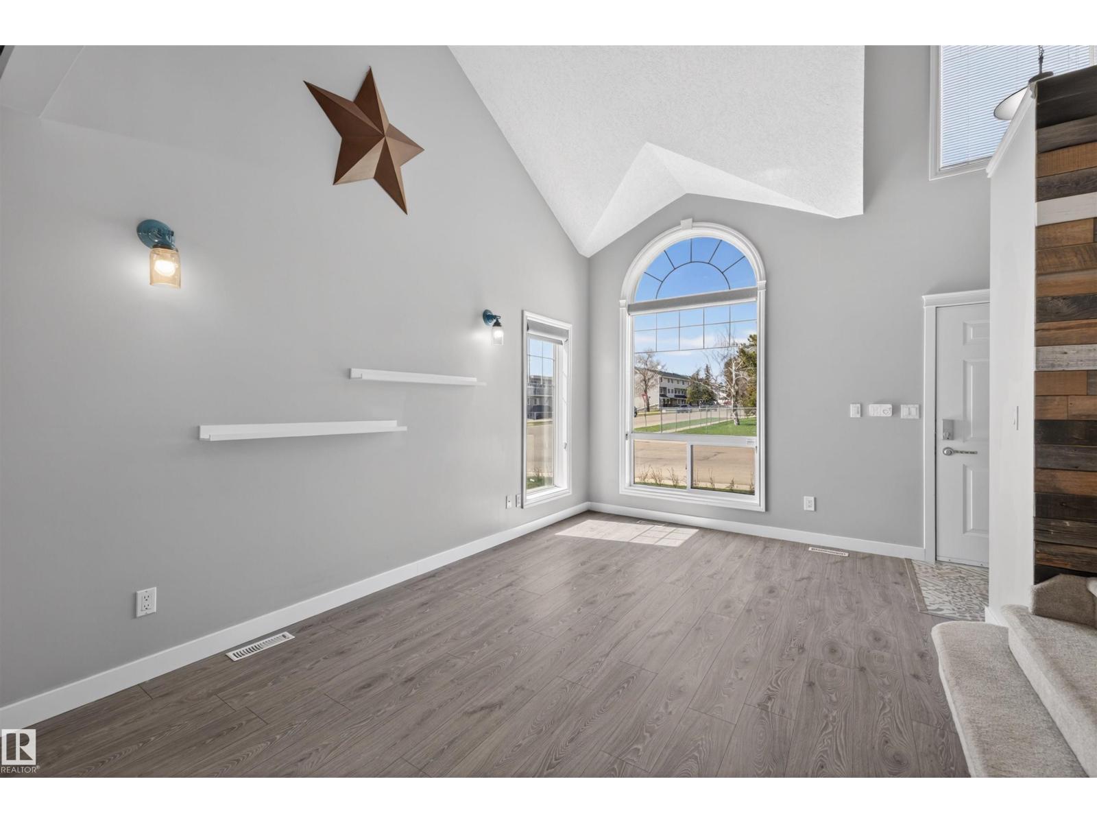 14603 52 ST NW