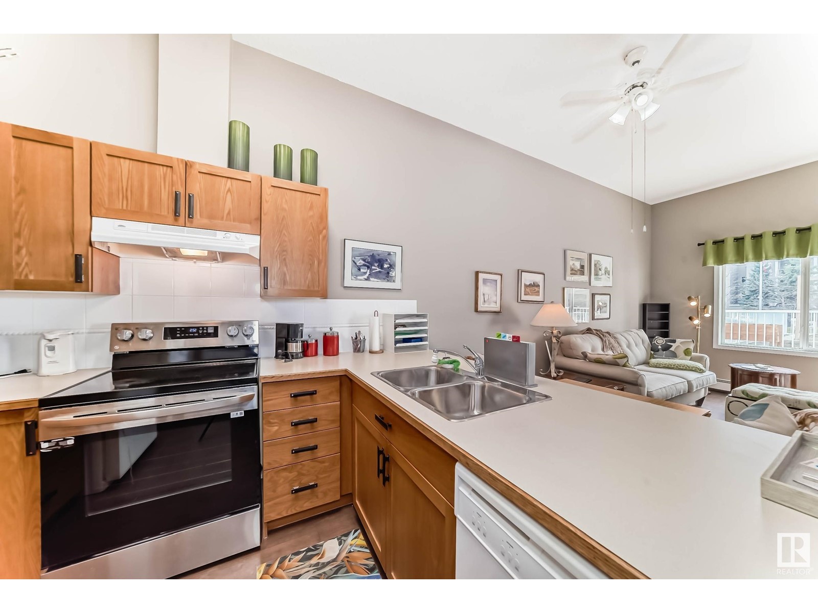 #134 78 McKenney AV