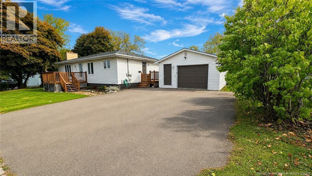 Photo 1 of 16 — 215 Spruce Street, Moncton, NB E1C7K5