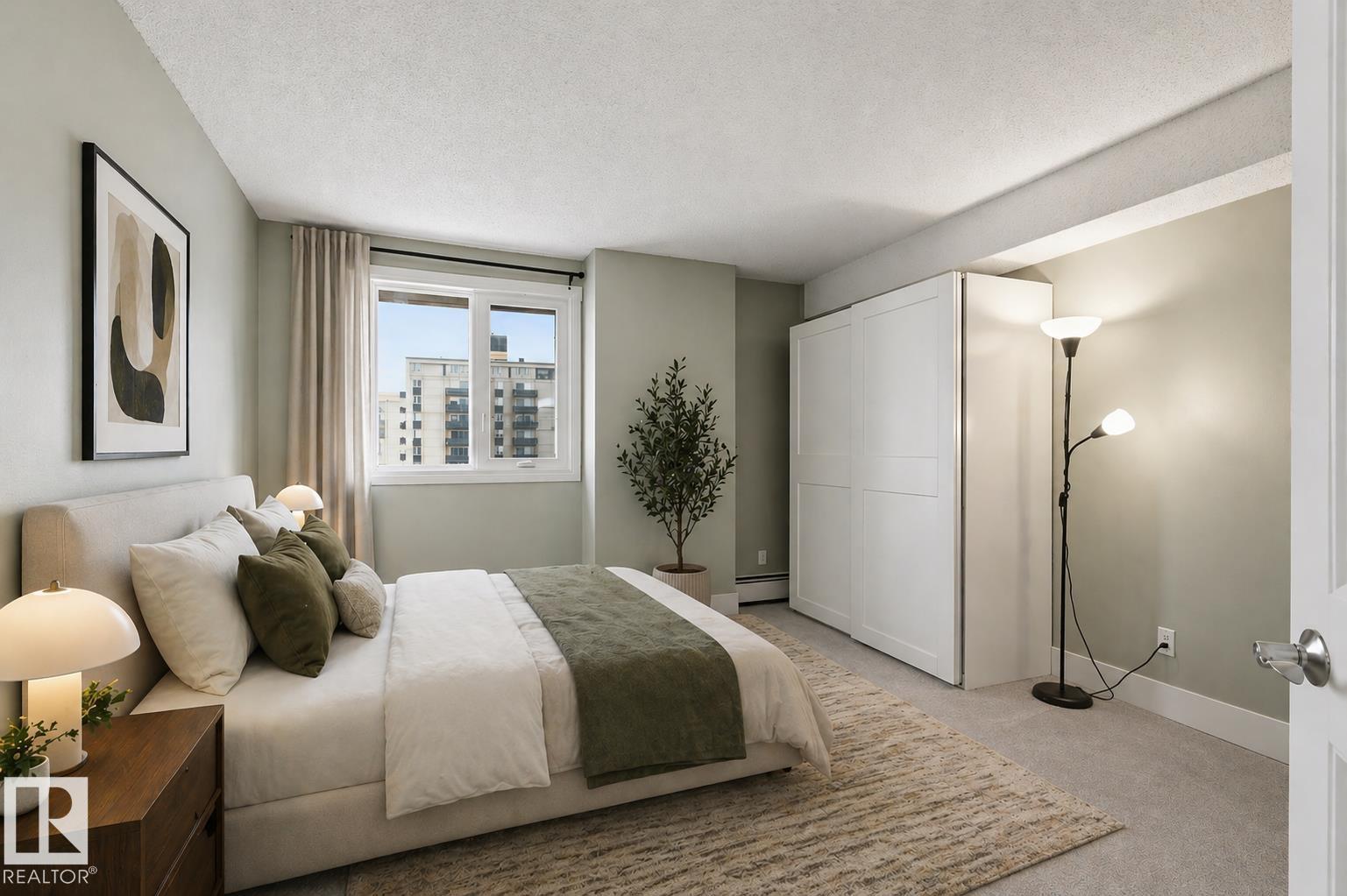 #1003 9929 113 ST NW NW