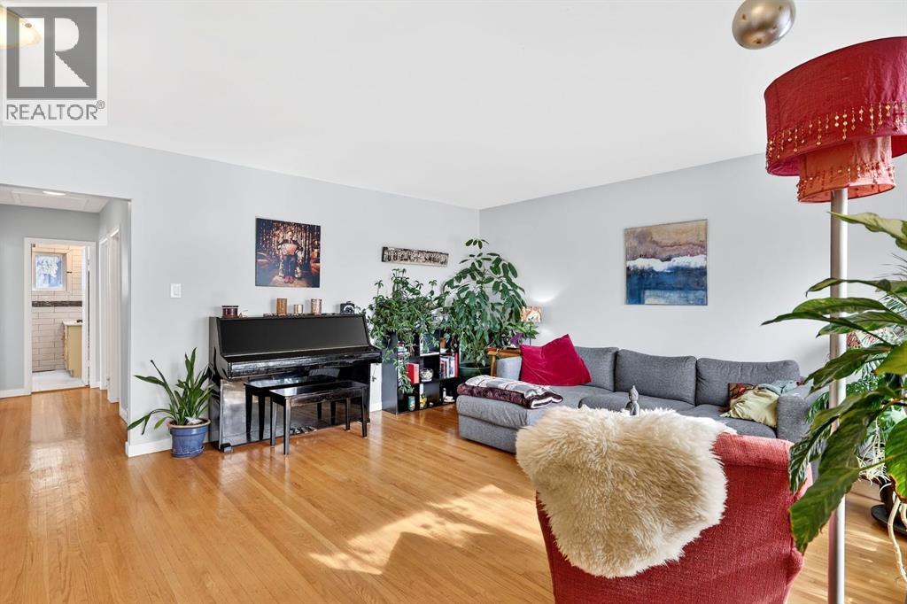 3707 Glenbrook Drive SW