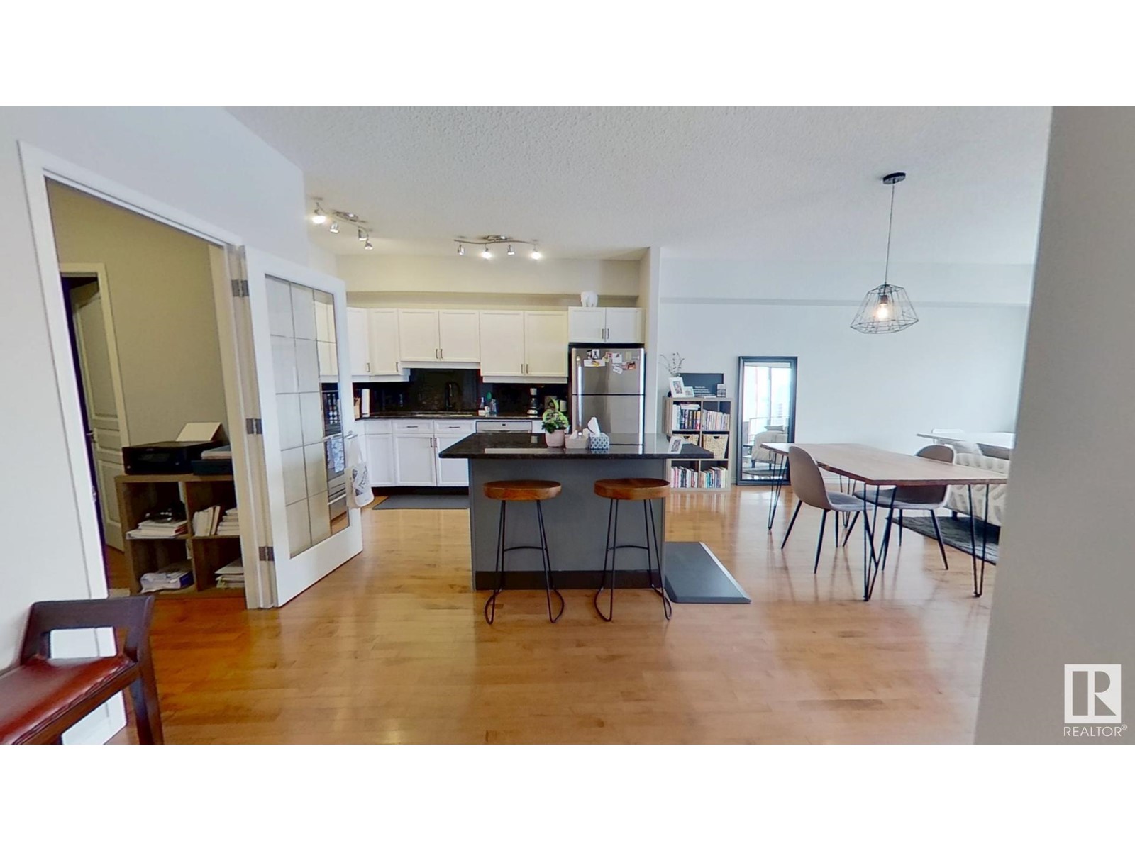 #705 10319 111 ST NW