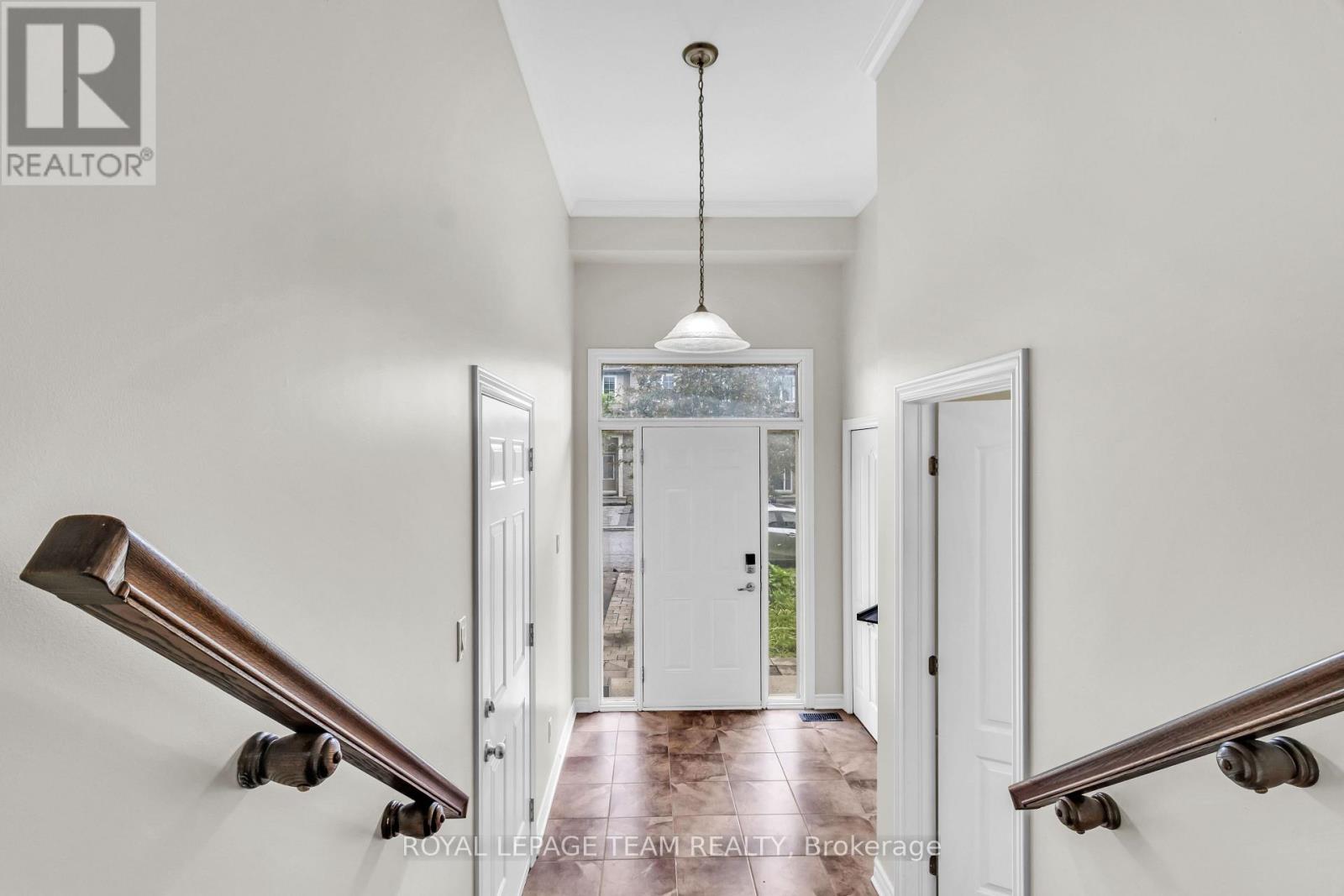 275 BROXBURN CRESCENT