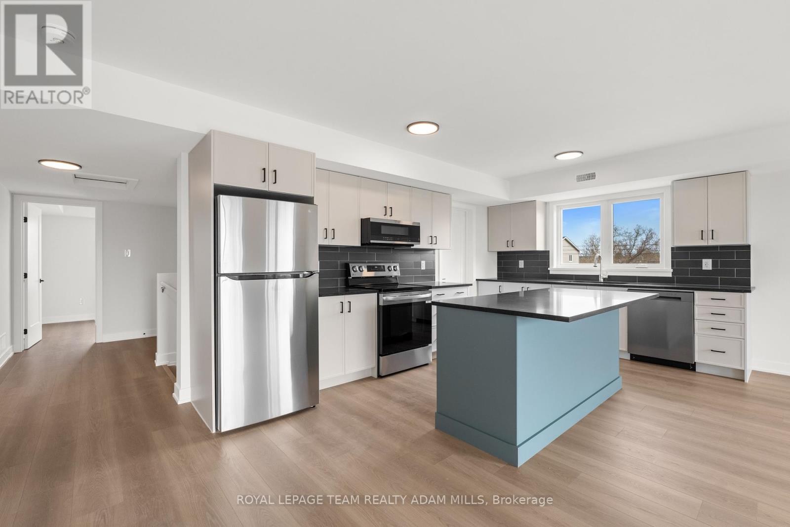 201-203 TESKEY STREET