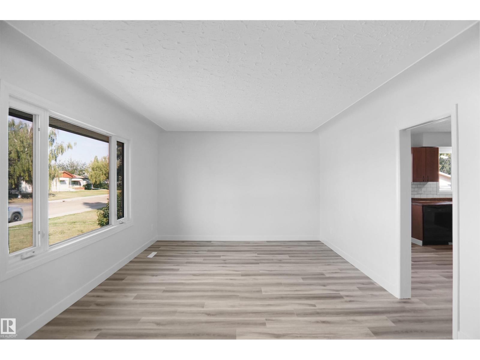 13423 103 ST NW