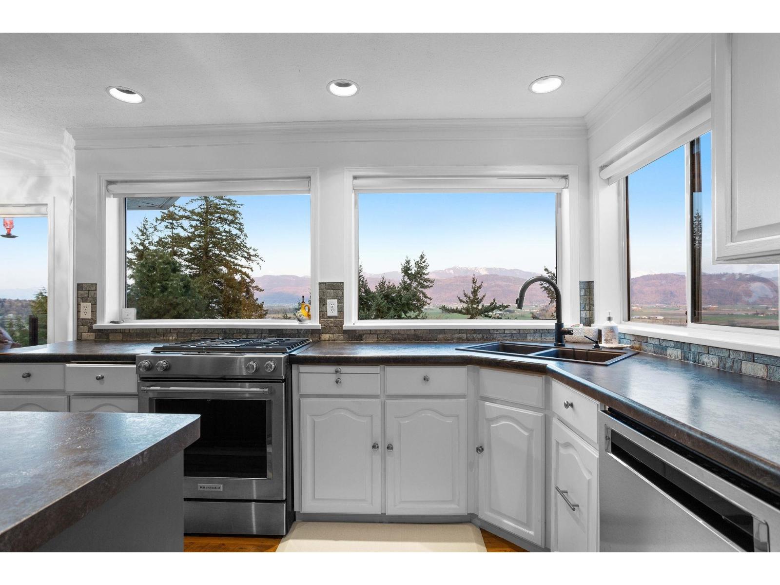 35993 EAGLECREST PLACE