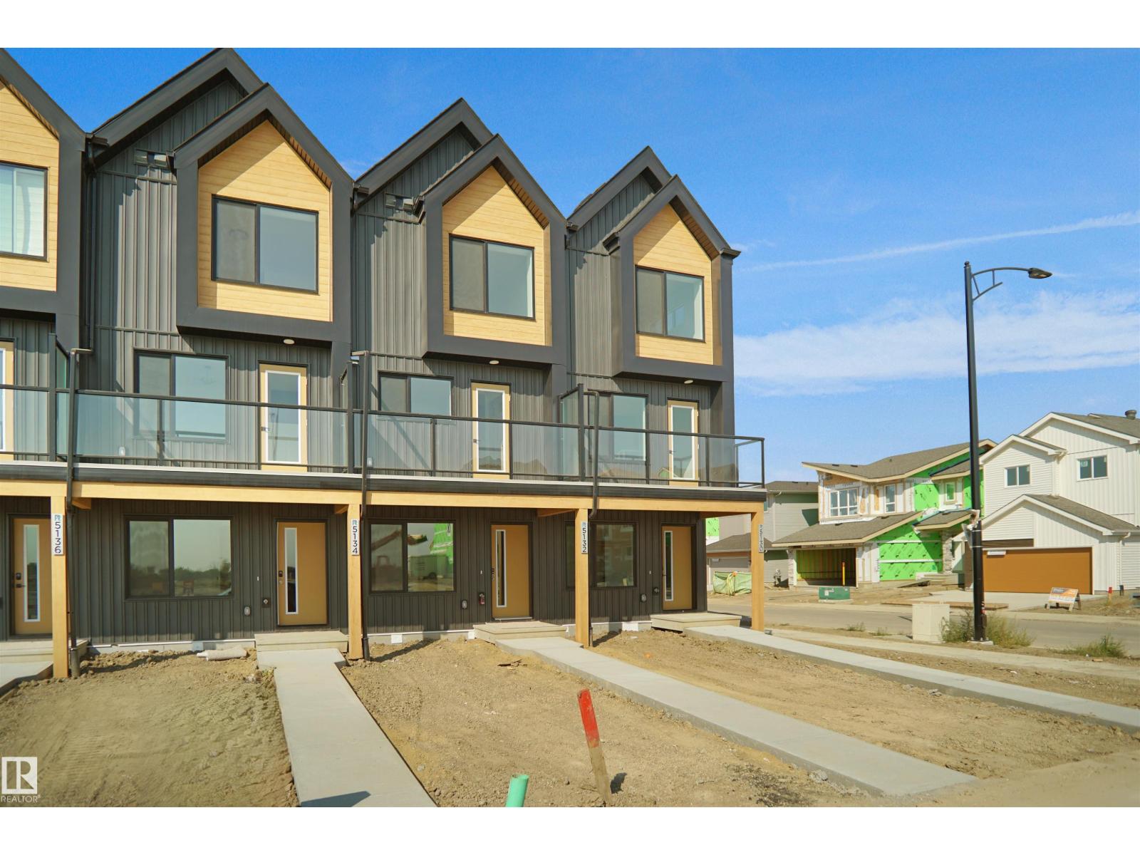 18720 18 AV NW