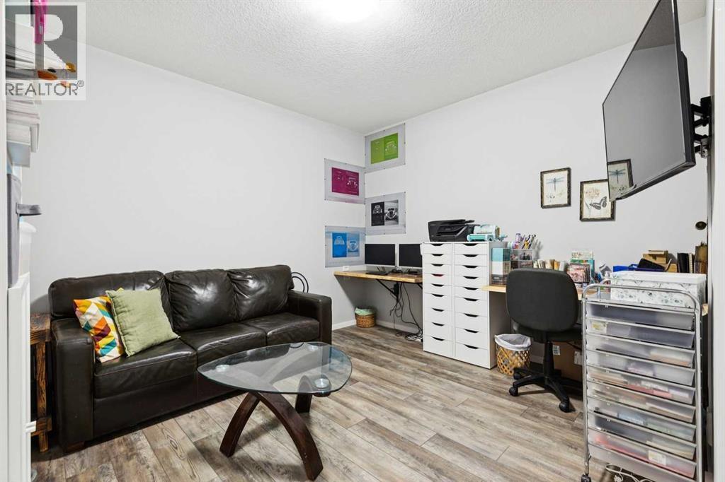 57 Crestridge Bay SW