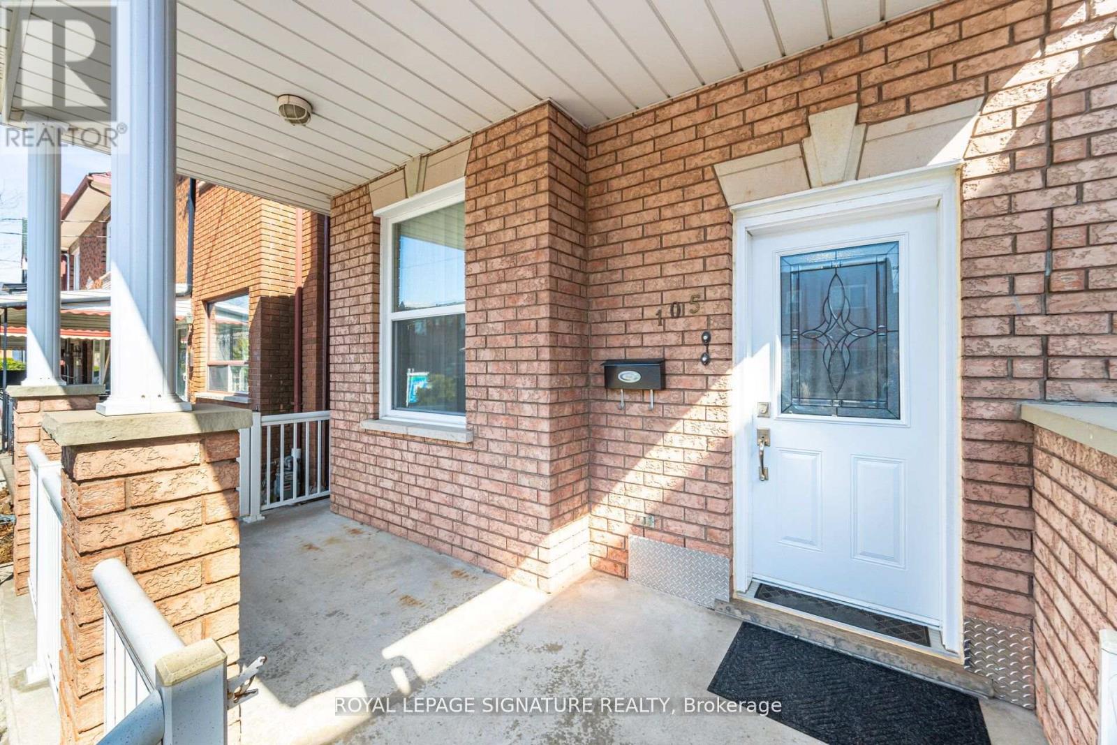 UPPER - 105 LISGAR STREET