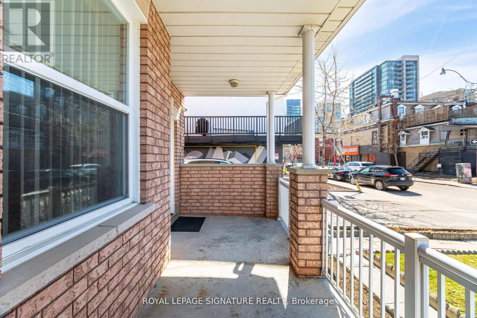 UPPER - 105 LISGAR STREET