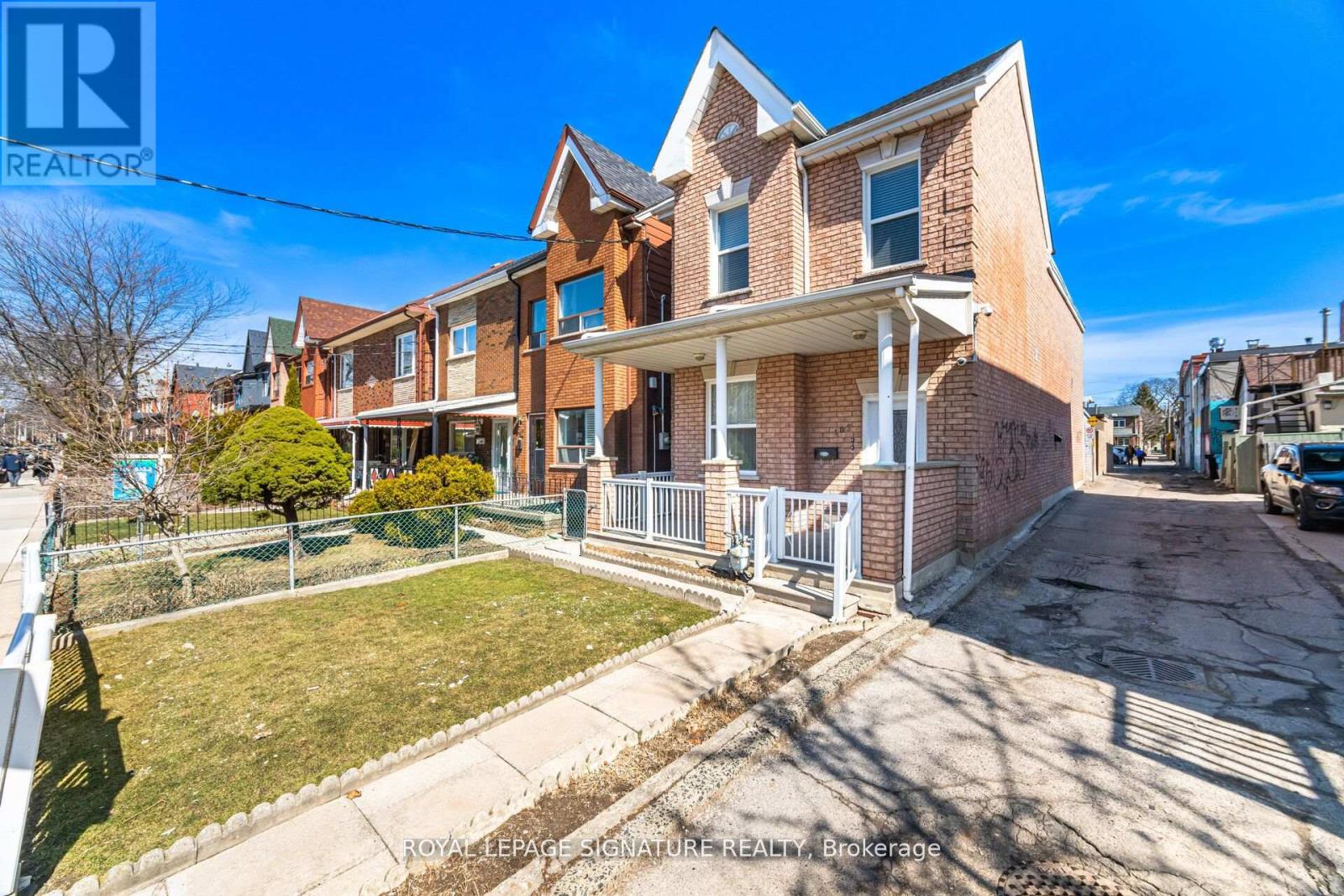UPPER - 105 LISGAR STREET