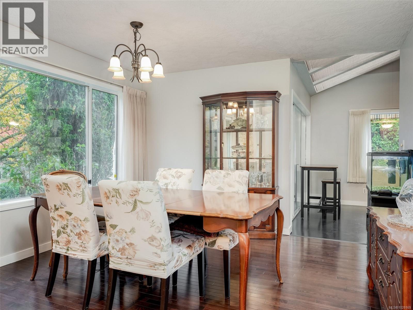 1010 Scottswood Lane