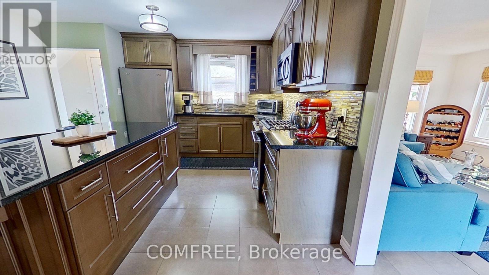 27 BRAESYDE AVENUE