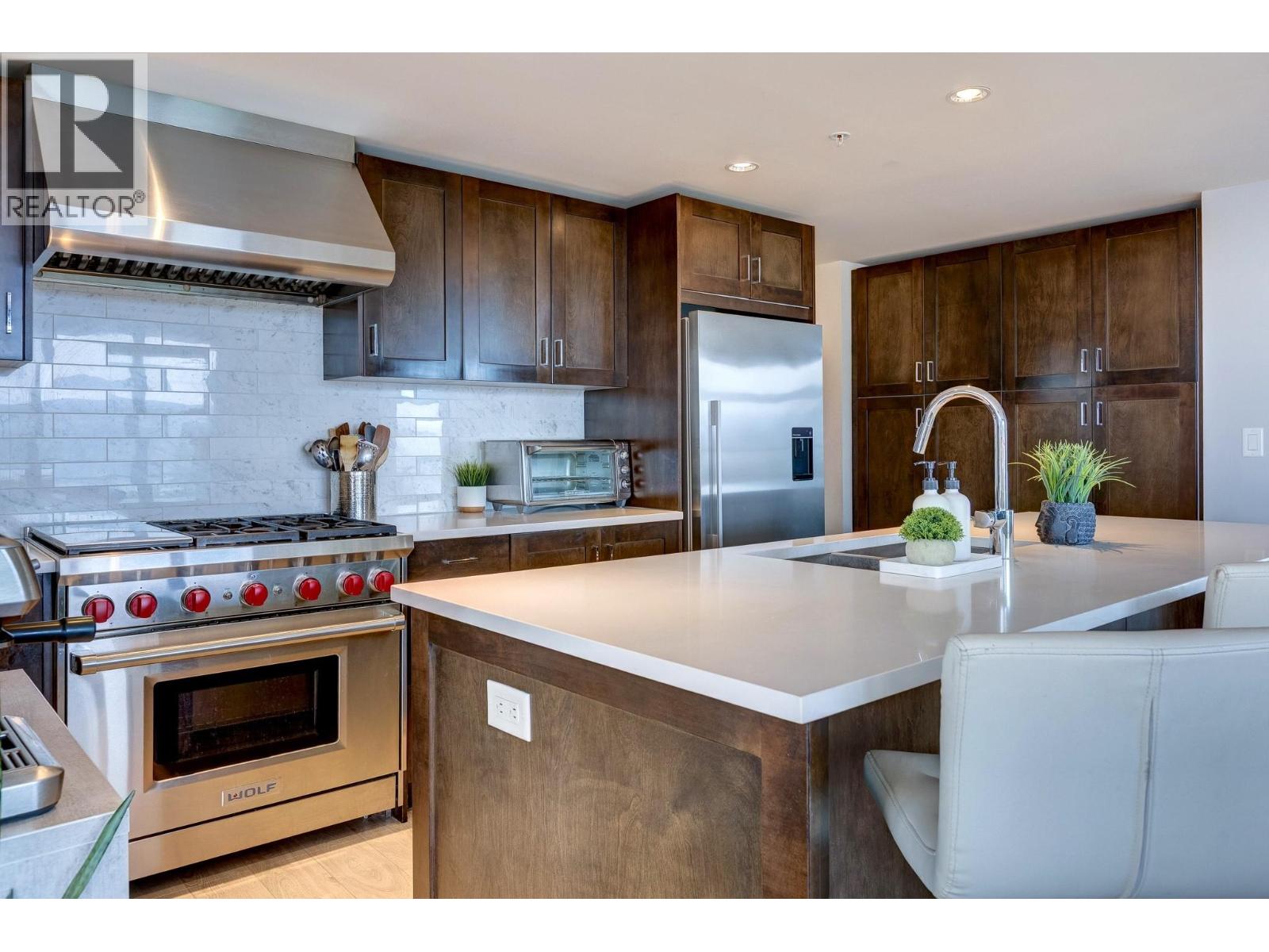 485 Groves Avenue Unit# 406